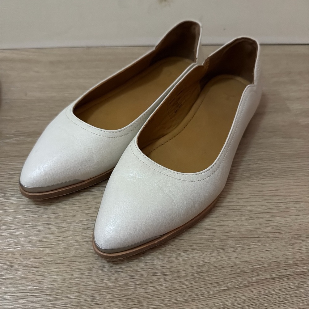 Classic Women's Pointed Toe Flats in White